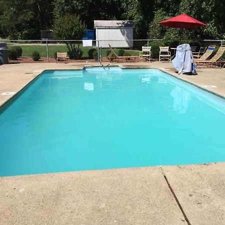 Astoria Hotel Danville North Εξωτερικό φωτογραφία