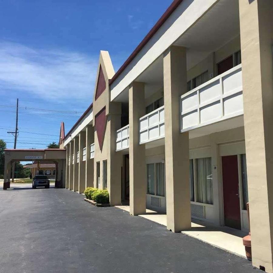 Astoria Hotel Danville North Εξωτερικό φωτογραφία