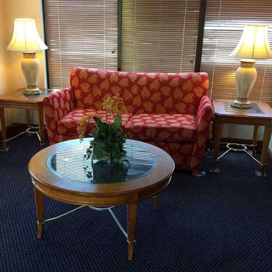 Astoria Hotel Danville North Εξωτερικό φωτογραφία