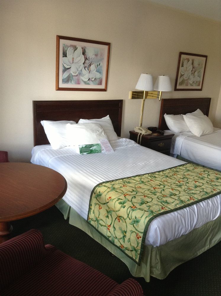 Astoria Hotel Danville North Εξωτερικό φωτογραφία