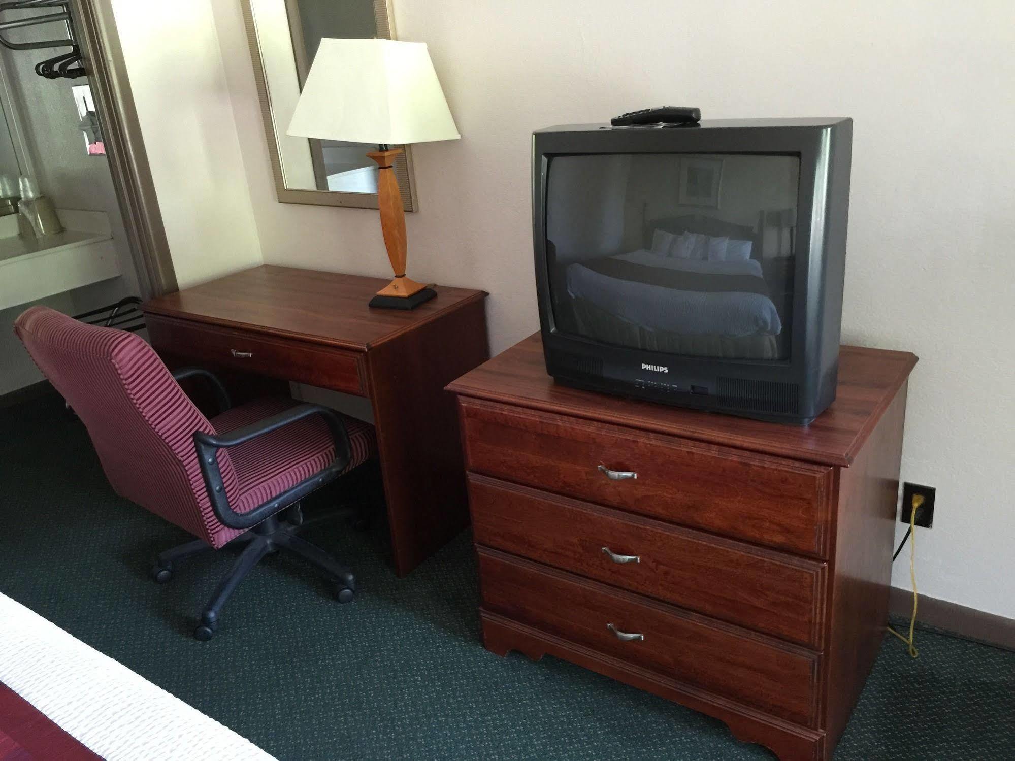 Astoria Hotel Danville North Εξωτερικό φωτογραφία