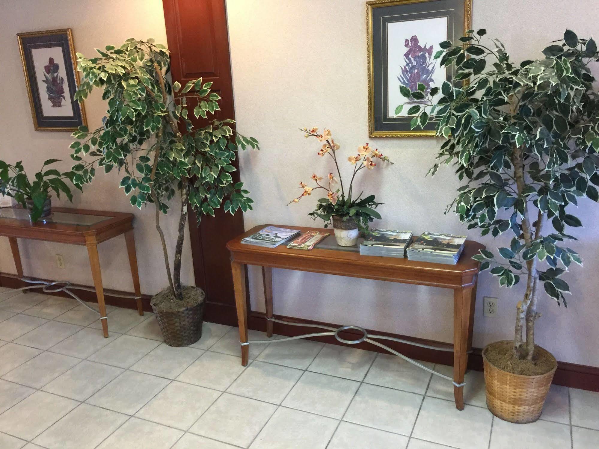 Astoria Hotel Danville North Εξωτερικό φωτογραφία